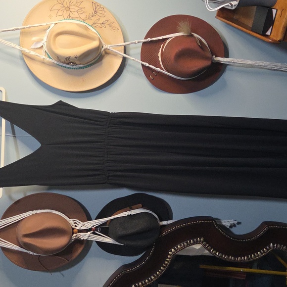 Ava & Viv Black Maxi Dress - Picture 5 of 5